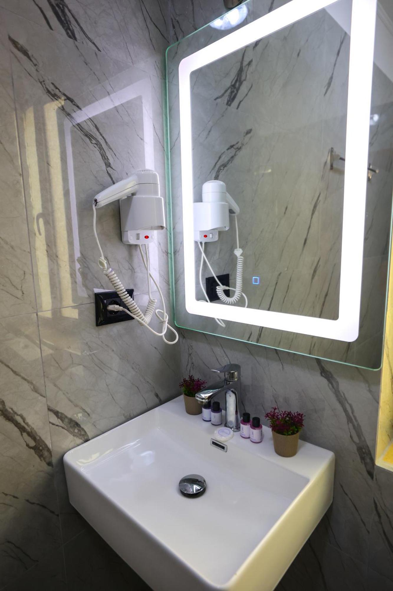 Vila Alizee Hotel Τίρανα Εξωτερικό φωτογραφία