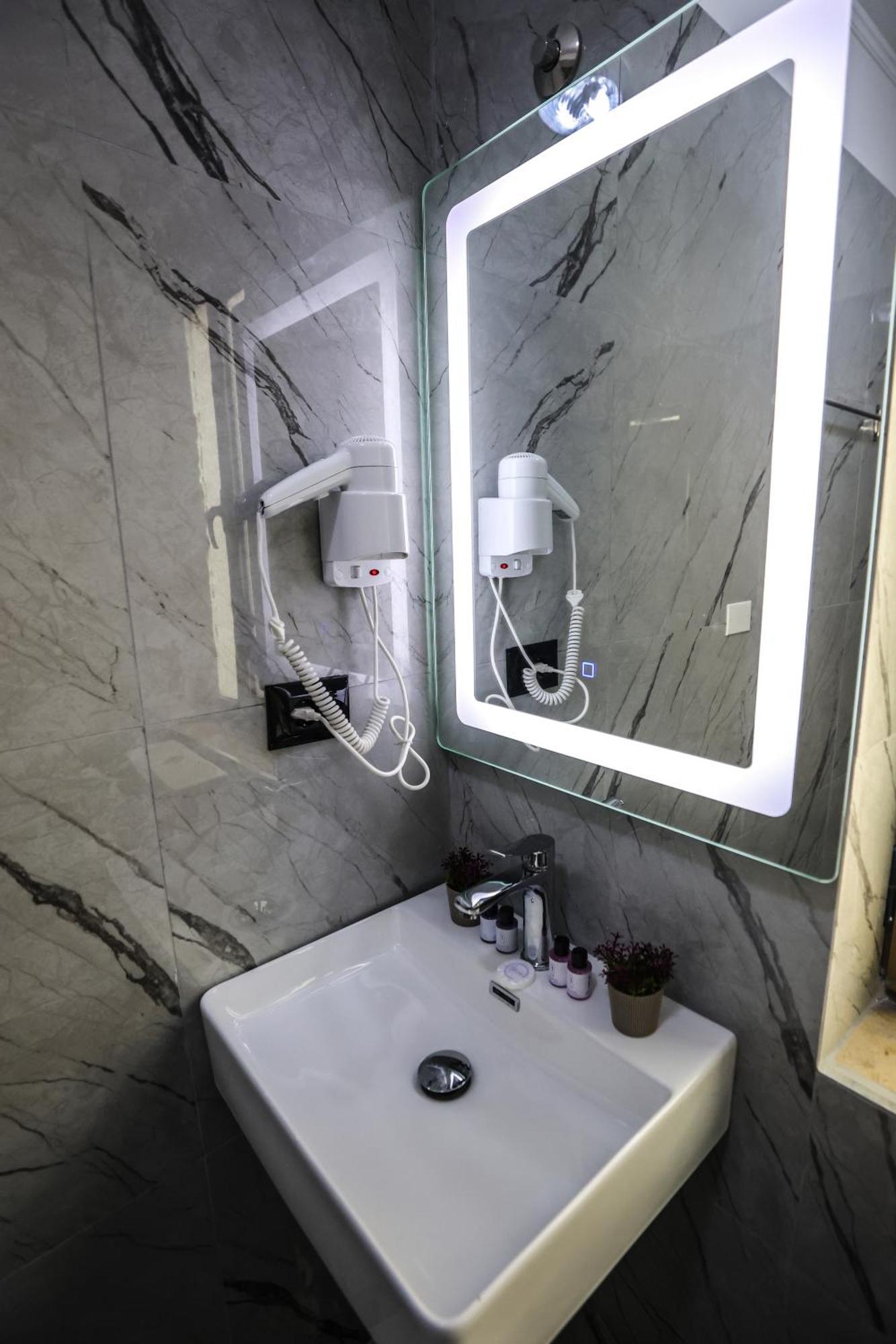 Vila Alizee Hotel Τίρανα Εξωτερικό φωτογραφία