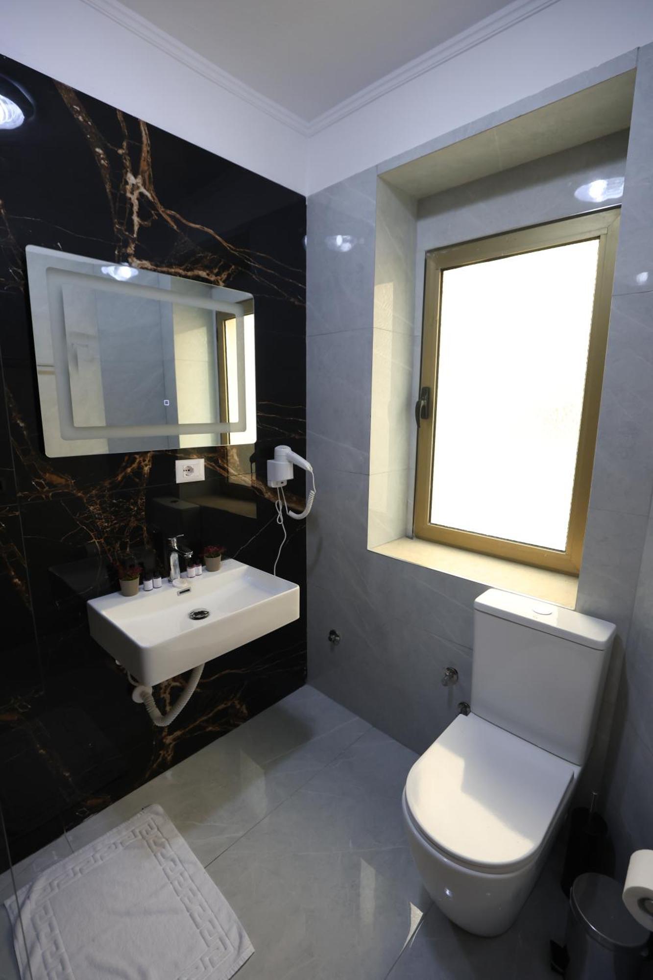 Vila Alizee Hotel Τίρανα Εξωτερικό φωτογραφία
